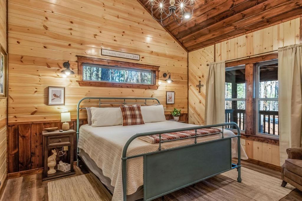 Large Luxury 2Br Cabin W Hot Tub Double Trouble Was Designed For Fun Comfort And Memories Minutes From Buzzling Hochatown And Beautiful Beaver Bend State Park Broken Bow Bagian luar foto