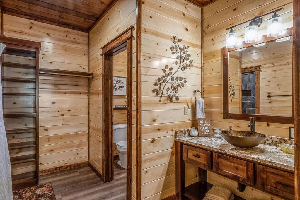 Large Luxury 2Br Cabin W Hot Tub Double Trouble Was Designed For Fun Comfort And Memories Minutes From Buzzling Hochatown And Beautiful Beaver Bend State Park Broken Bow Bagian luar foto
