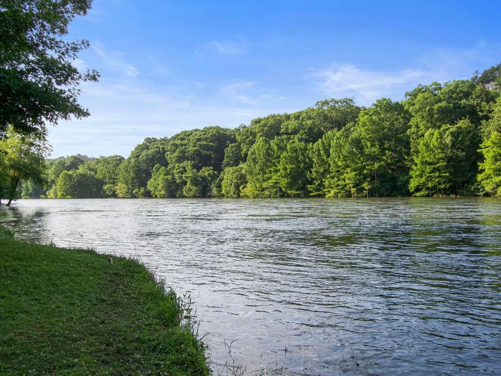 Large Luxury 2Br Cabin W Hot Tub Double Trouble Was Designed For Fun Comfort And Memories Minutes From Buzzling Hochatown And Beautiful Beaver Bend State Park Broken Bow Bagian luar foto