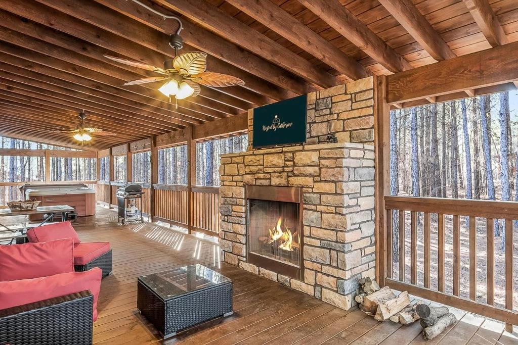 Large Luxury 2Br Cabin W Hot Tub Double Trouble Was Designed For Fun Comfort And Memories Minutes From Buzzling Hochatown And Beautiful Beaver Bend State Park Broken Bow Bagian luar foto